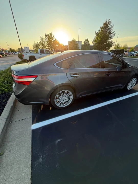 2015 Toyota Avalon 4th Gen - Image 4 of 9