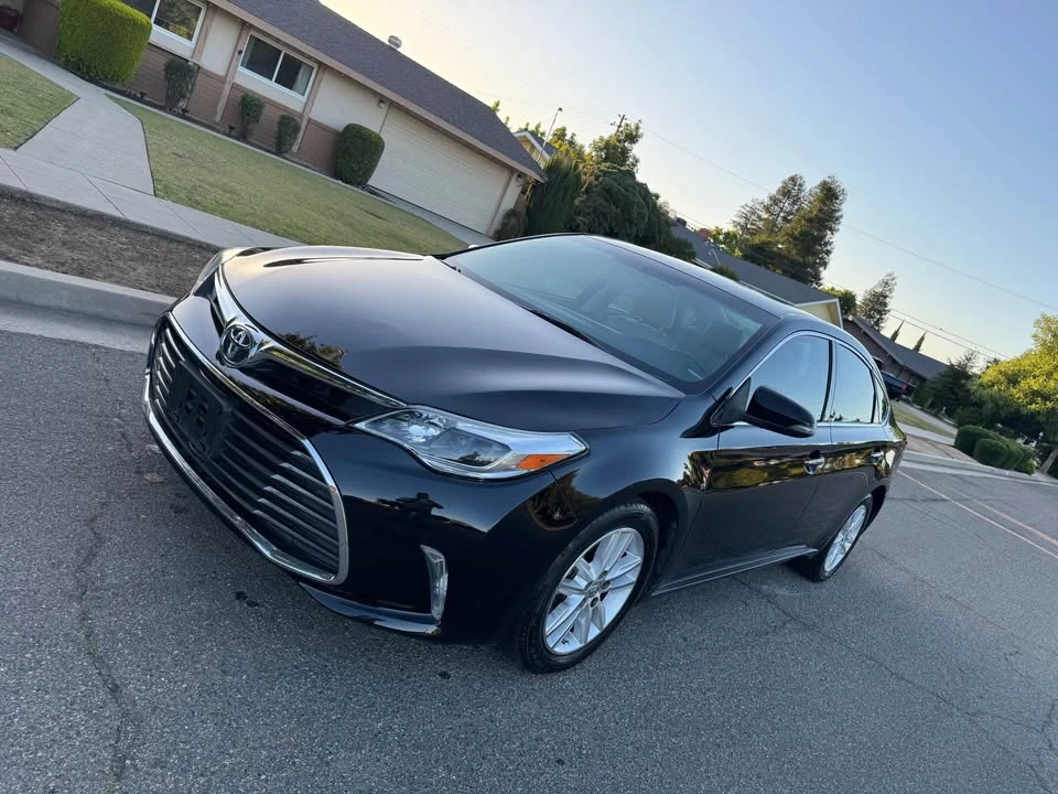 2015 Toyota Avalon 4th Gen - Image 2 of 14