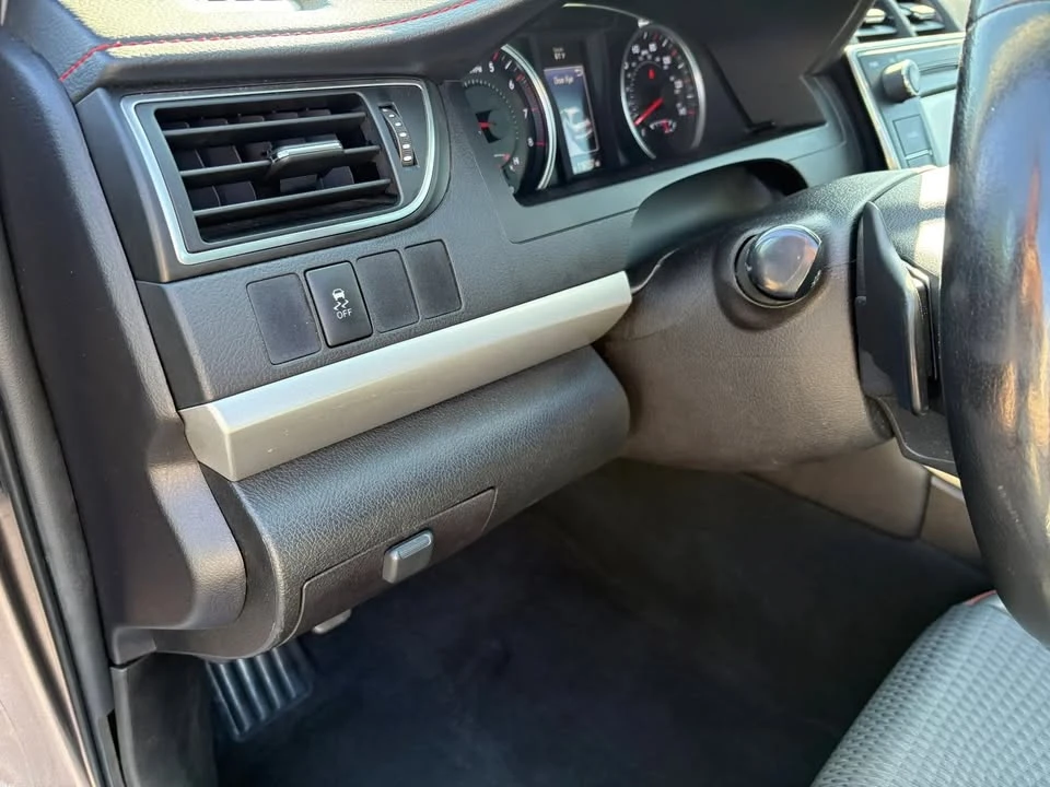2015 Toyota Camry 7th Gen - Image 13 of 19