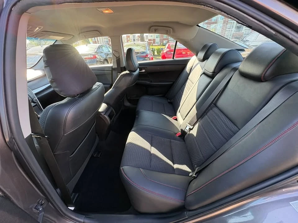 2015 Toyota Camry 7th Gen - Image 17 of 19