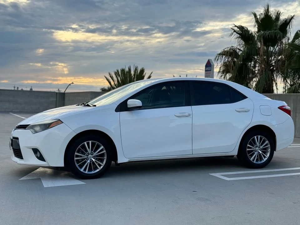 2015 Toyota Corolla 11th Gen - Image 4 of 20