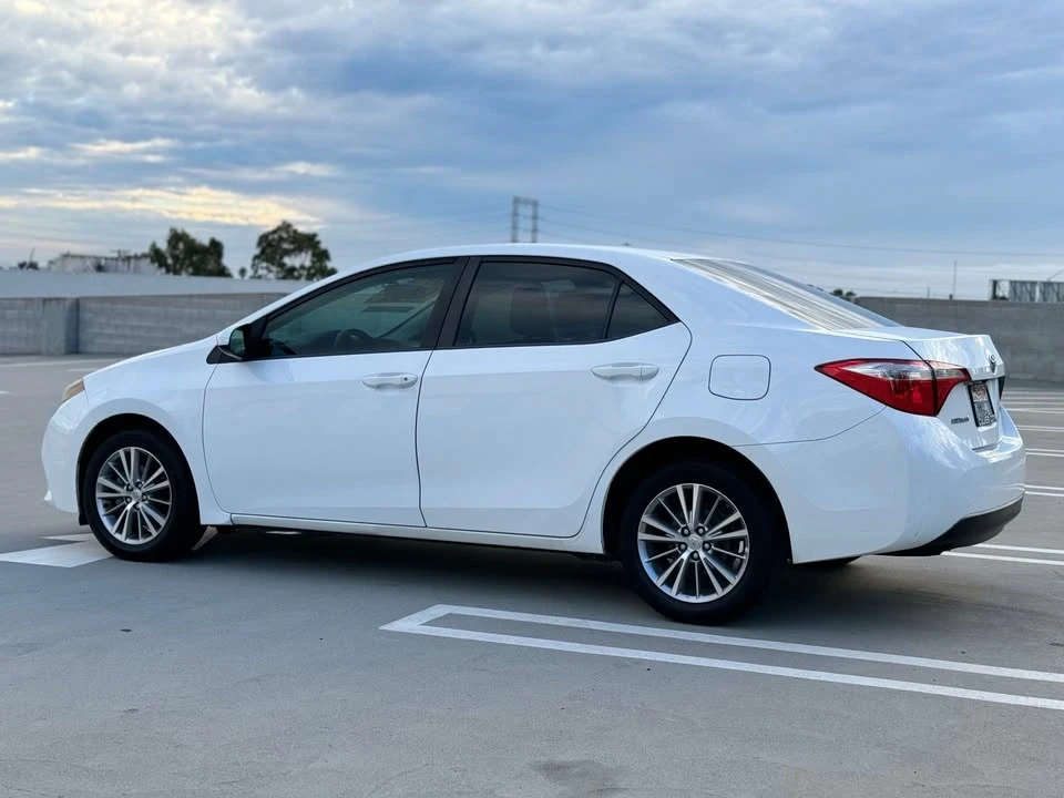 2015 Toyota Corolla 11th Gen - Image 6 of 20