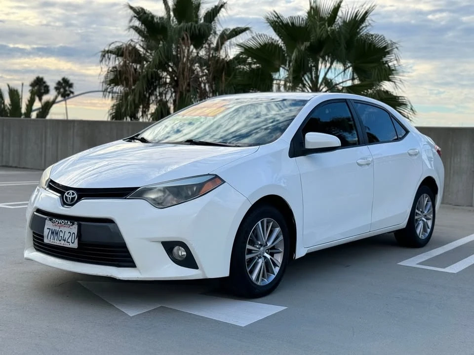 2015 Toyota Corolla 11th Gen - Image 3 of 20