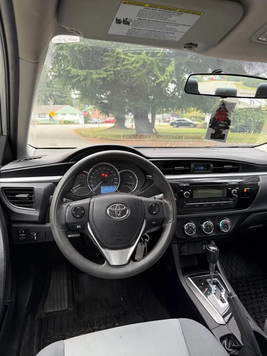 2015 Toyota Corolla 11th Gen - Image 13 of 20