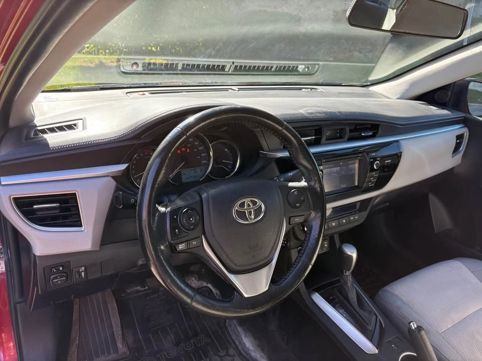 2015 Toyota Corolla 11th Gen - Image 12 of 14