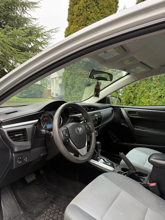 2015 Toyota Corolla 11th Gen - Image 11 of 20
