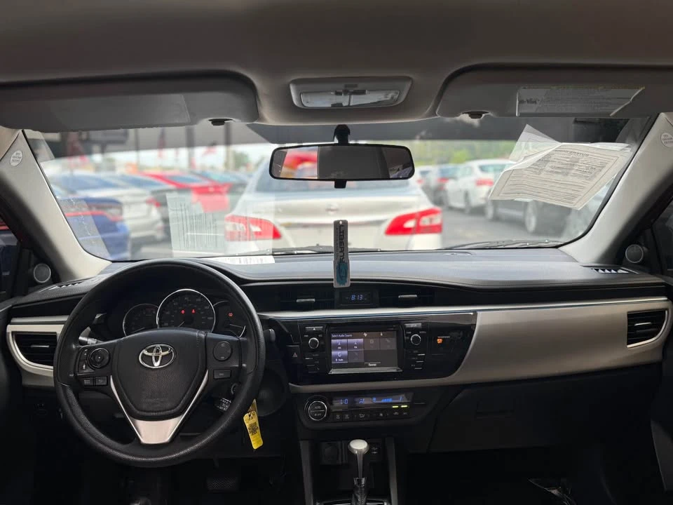 2015 Toyota Corolla 11th Gen - Image 12 of 17