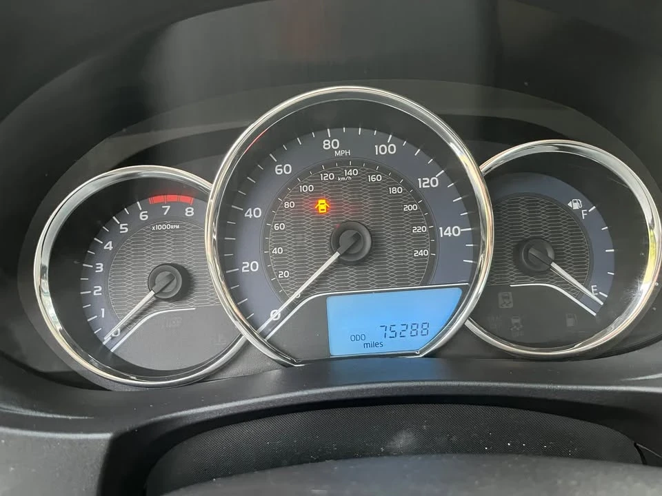 2015 Toyota Corolla 11th Gen - Image 10 of 11