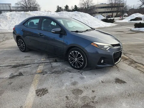 2015 Toyota Corolla 11th Gen - Image 2 of 2