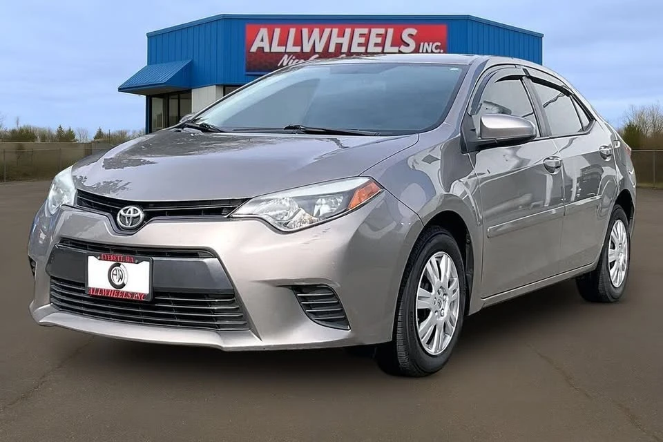 2015 Toyota Corolla 11th Gen - Image 10 of 19