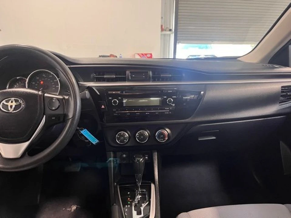 2015 Toyota Corolla 11th Gen - Image 19 of 20