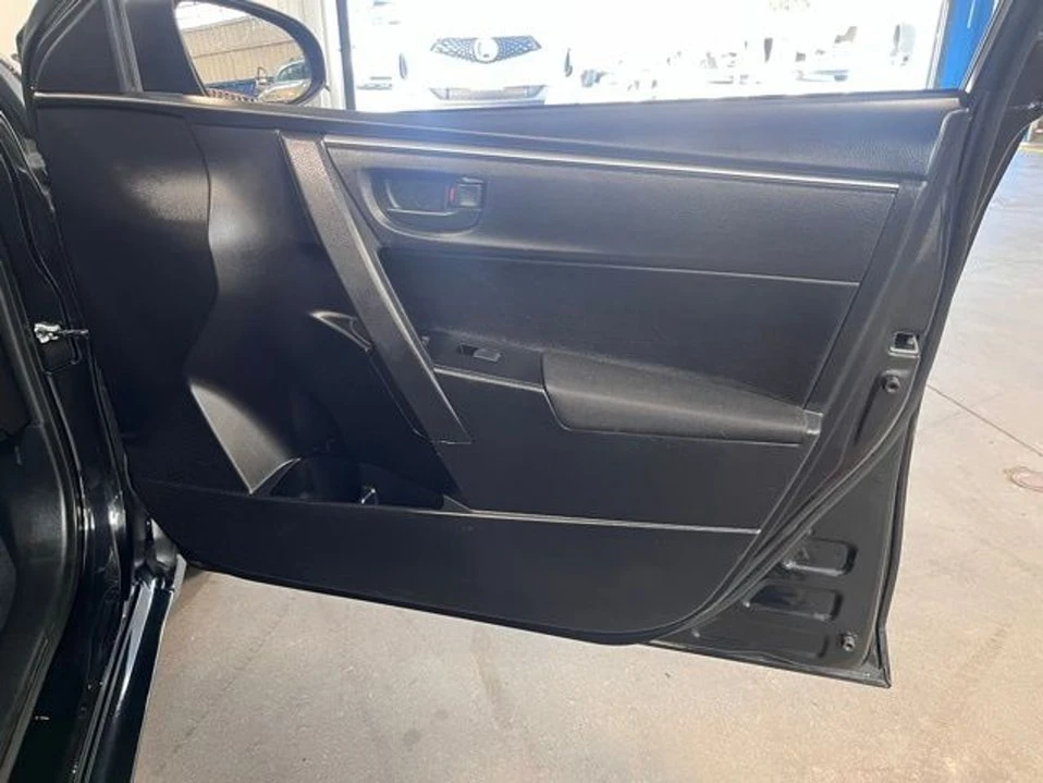 2015 Toyota Corolla 11th Gen - Image 11 of 20