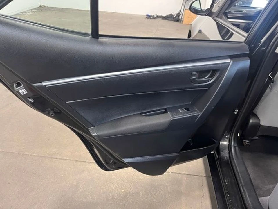 2015 Toyota Corolla 11th Gen - Image 18 of 20