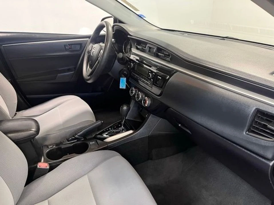 2015 Toyota Corolla 11th Gen - Image 10 of 20