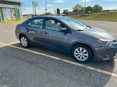 2015 Toyota Corolla 11th Gen - Image 3 of 15