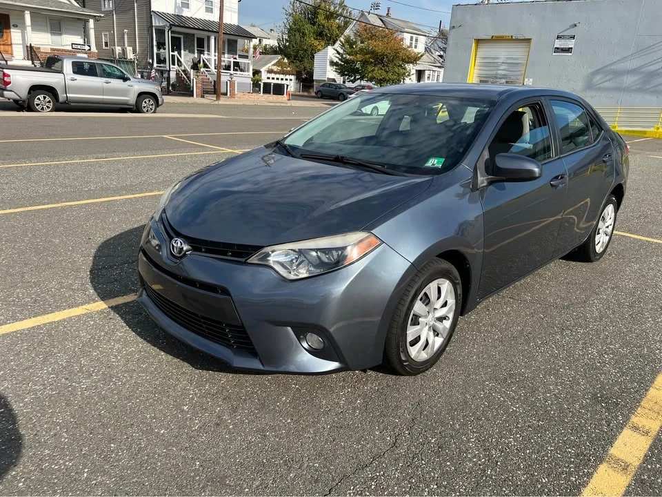 2015 Toyota Corolla 11th Gen - Image 2 of 15