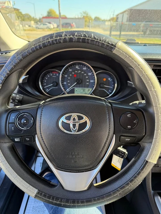 2015 Toyota Corolla 11th Gen - Image 10 of 17