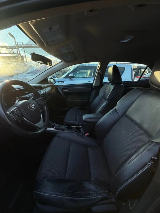 2015 Toyota Corolla 11th Gen - Image 4 of 7