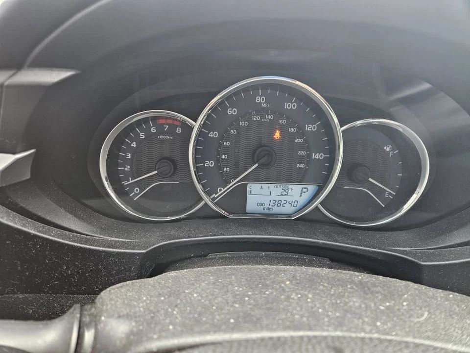 2015 Toyota Corolla 11th Gen - Image 9 of 12