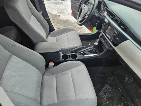 2015 Toyota Corolla 11th Gen - Image 4 of 12