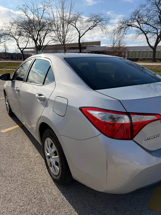 2015 Toyota Corolla 11th Gen - Image 15 of 17