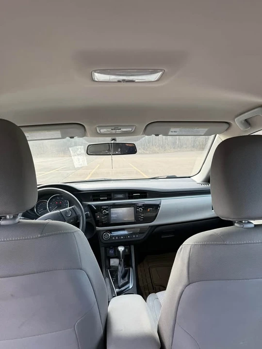 2015 Toyota Corolla 11th Gen - Image 8 of 12