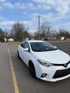 2015 Toyota Corolla 11th Gen - Image 3 of 12