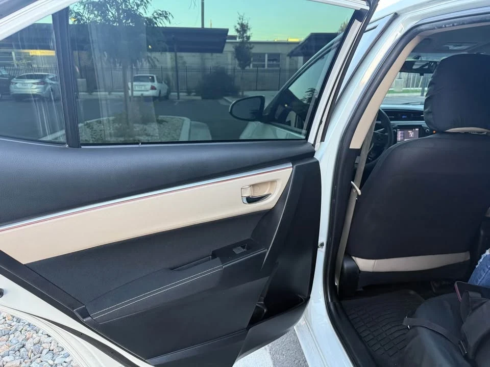 2015 Toyota Corolla 11th Gen - Image 8 of 14