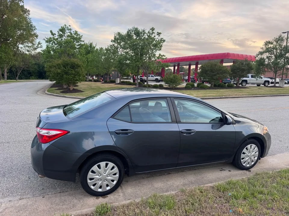 2015 Toyota Corolla 11th Gen - Image 3 of 9
