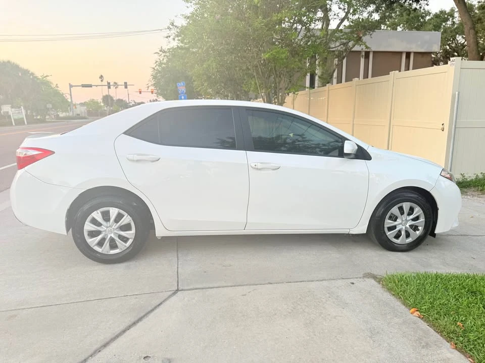 2015 Toyota Corolla 11th Gen - Image 7 of 12