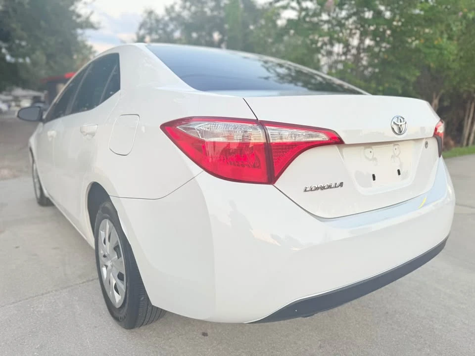 2015 Toyota Corolla 11th Gen - Image 4 of 12