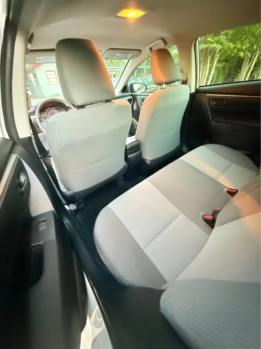 2015 Toyota Corolla 11th Gen - Image 11 of 12