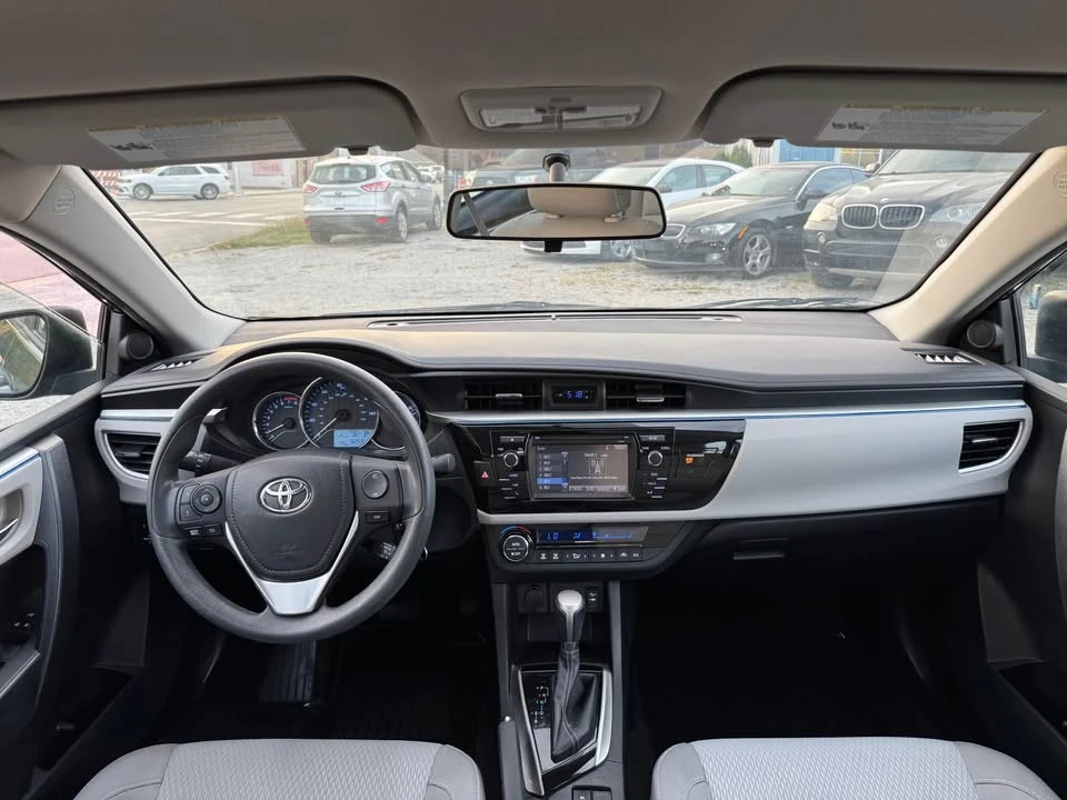 2015 Toyota Corolla 11th Gen - Image 13 of 18