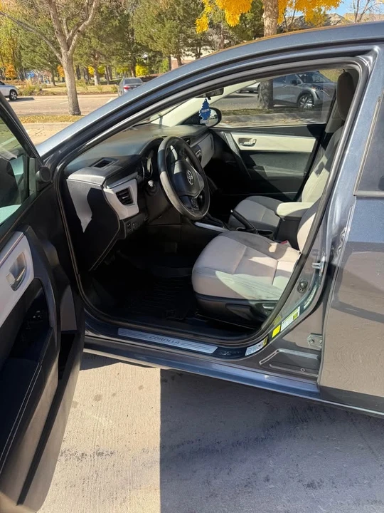 2015 Toyota Corolla 11th Gen - Image 6 of 16