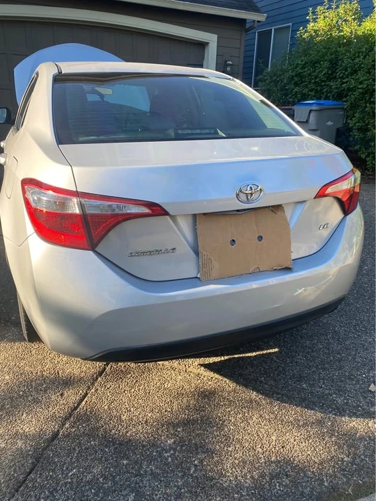 2015 Toyota Corolla 11th Gen - Image 2 of 8