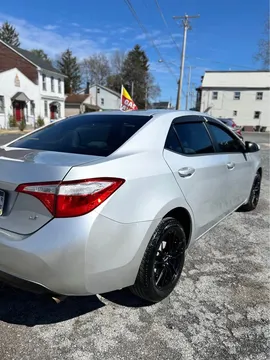 2015 Toyota Corolla 11th Gen - Image 4 of 13