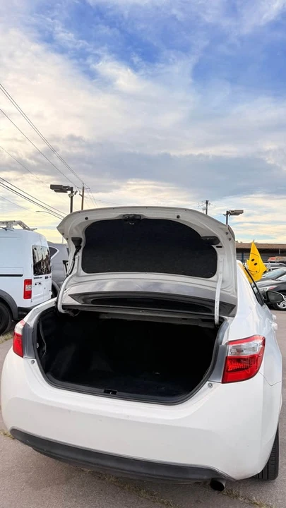 2015 Toyota Corolla 11th Gen - Image 6 of 20