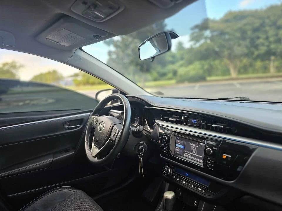2015 Toyota Corolla 11th Gen - Image 2 of 13