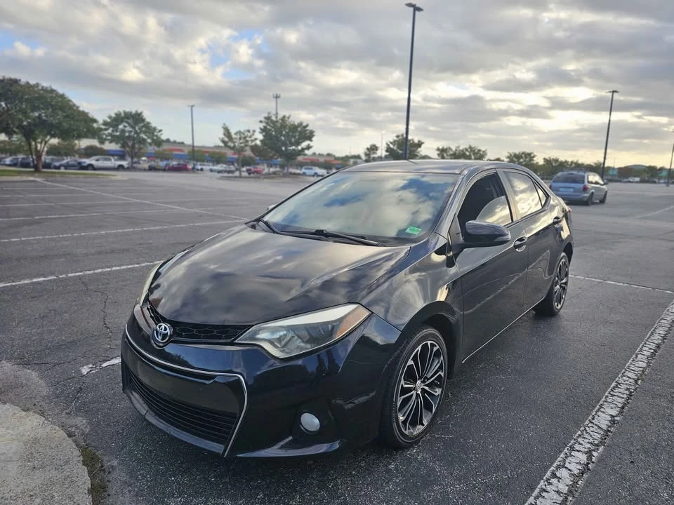 2015 Toyota Corolla 11th Gen - Image 4 of 13