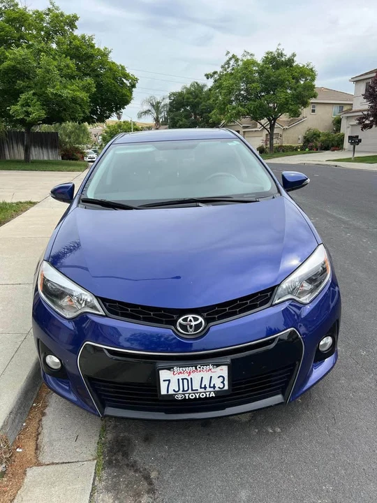 2015 Toyota Corolla 11th Gen - Image 2 of 8