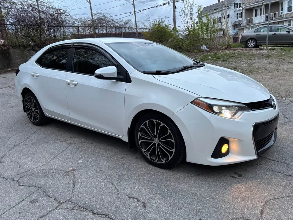2015 Toyota Corolla 11th Gen - Image 6 of 12