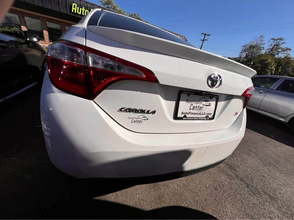 2015 Toyota Corolla 11th Gen - Image 11 of 12