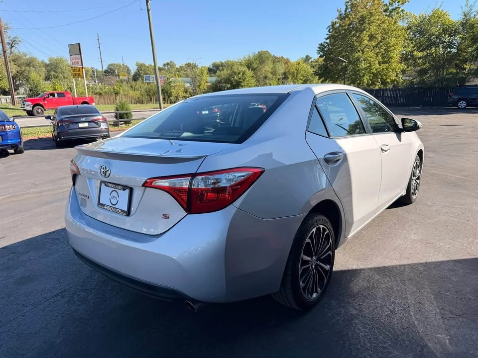 2015 Toyota Corolla 11th Gen - Image 4 of 10