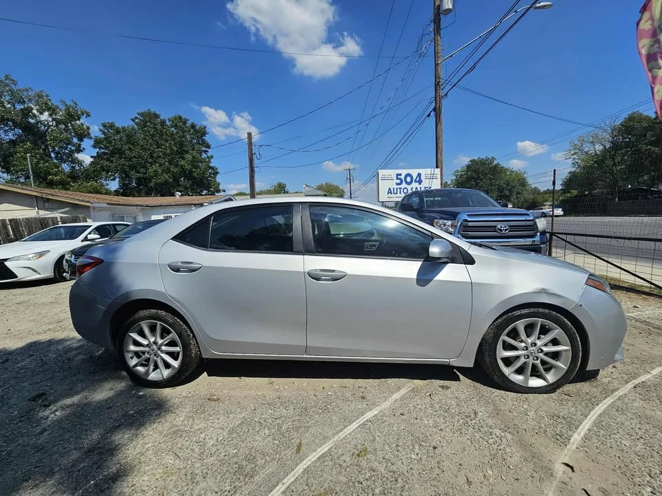 2015 Toyota Corolla 11th Gen - Image 4 of 8