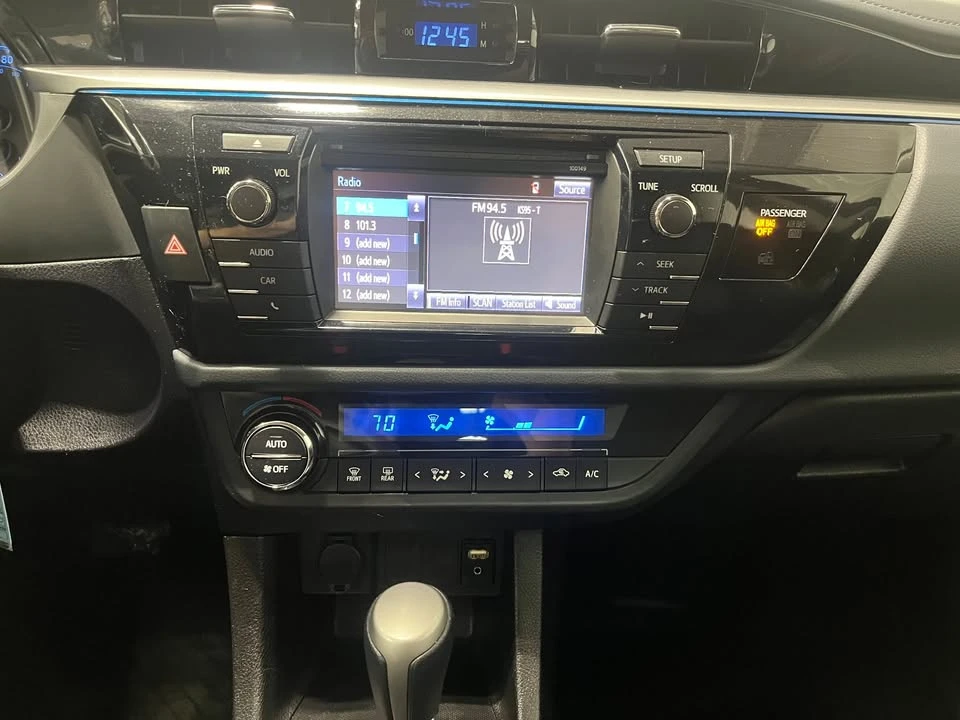 2015 Toyota Corolla 11th Gen - Image 12 of 19