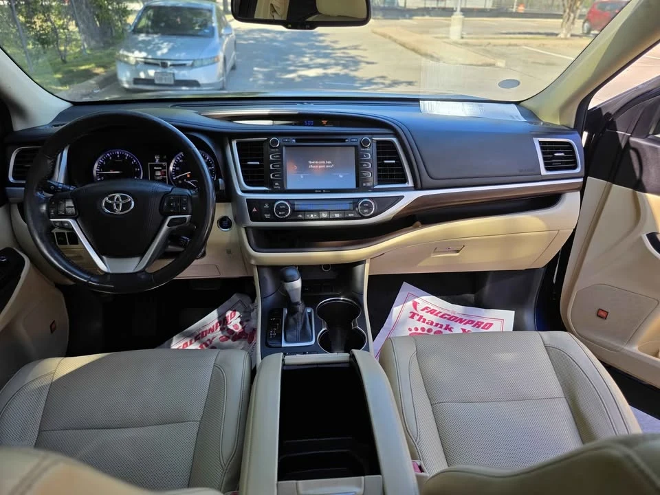2015 Toyota Highlander - Image 9 of 9