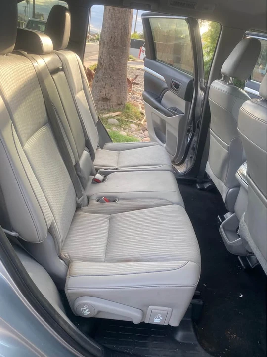 2015 Toyota Highlander - Image 10 of 12