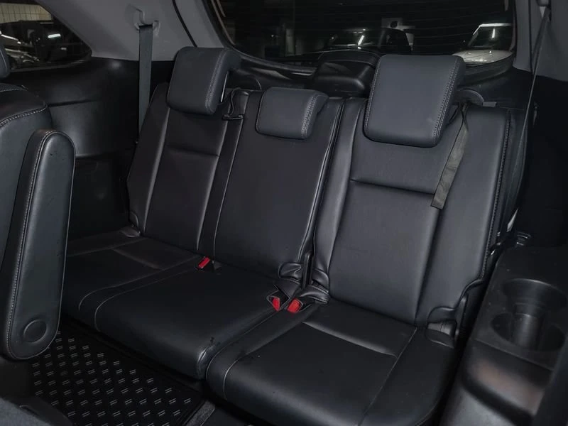 2015 Toyota Highlander - Image 19 of 20