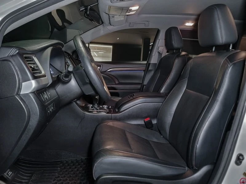 2015 Toyota Highlander - Image 9 of 20