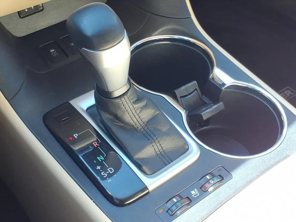 2015 Toyota Highlander - Image 7 of 16
